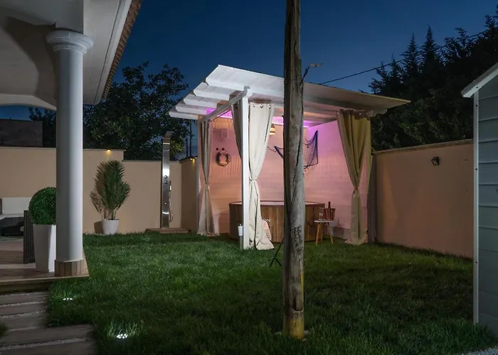 Relaxroombeach בית נופש אנזיו